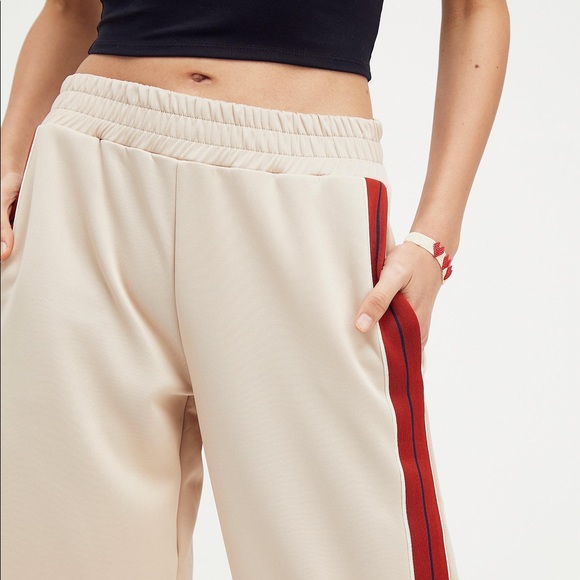 NWOT Free People Sophie Track Pants in Tan/Red Side Stripe Z413-7 - Picture 4 of 5